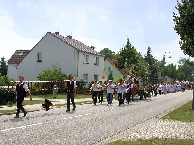 35-jahre-hahnrupfen-in-tauer-festumzug-k-f-muehler