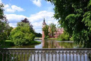 blick-zum-schloss-muskauer-park-p-fritsch