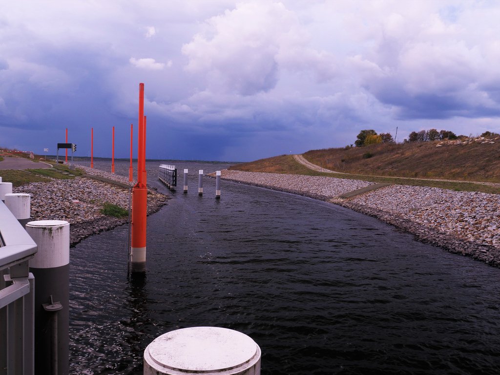 die-ausfahrt-am-ilsekanal-h-mucc88ller
