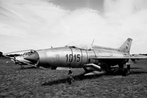 gefaehrlich-schoen-ausgemusterte-mig-21f-13-k-f-muehler