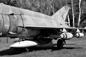 gefaehrlich-schoen-ausgemusterte-mig-21mf-k-f-muehler-2