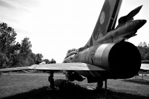 gefaehrlich-schoen-ausgemusterte-su-22-m4-k-f-muehler-2