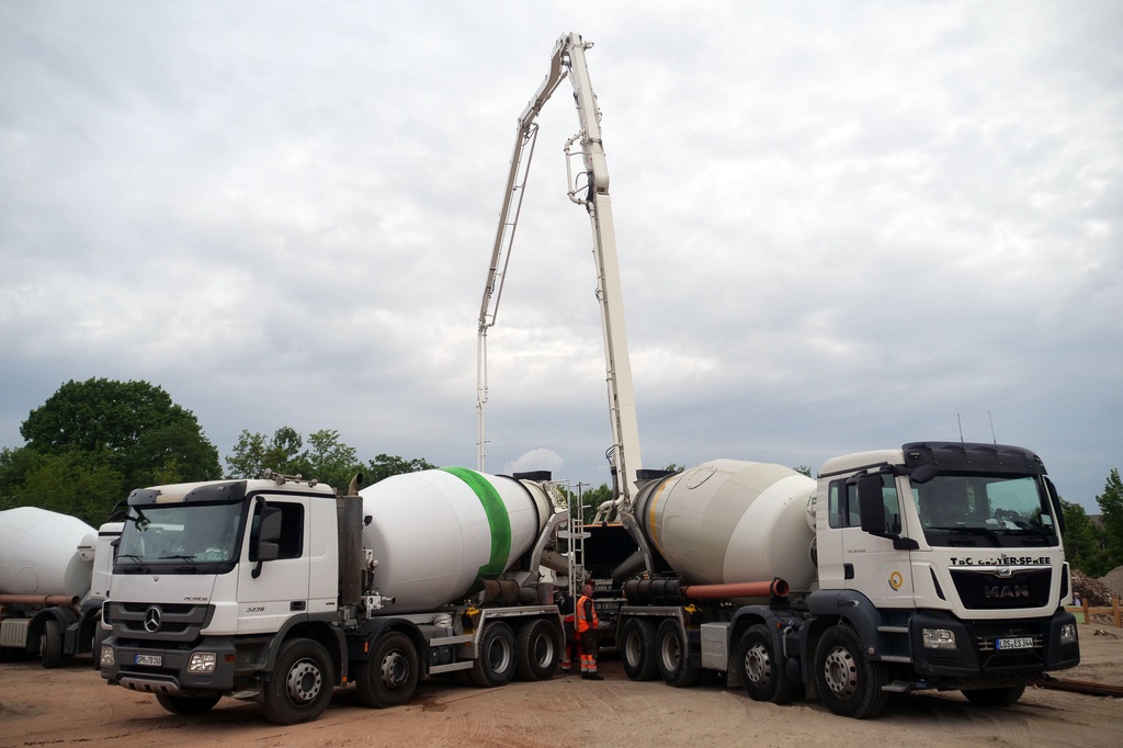 grundsteinlegung-des-neuen-malxscenters-in-peitz-6-h-mucc88ller