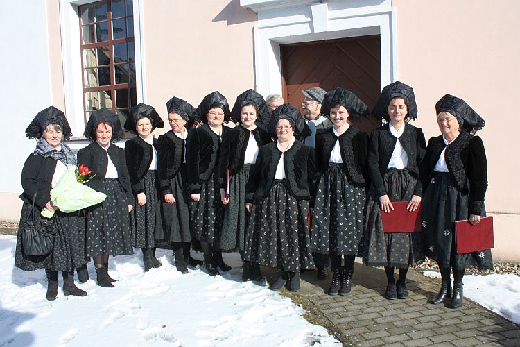 ostersingen-am-palmsonntag-chor-luzyca-r-karge_