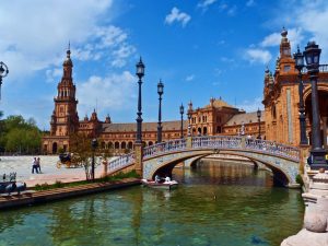 spanischer-platz-in-sevillia-h-mucc88ller