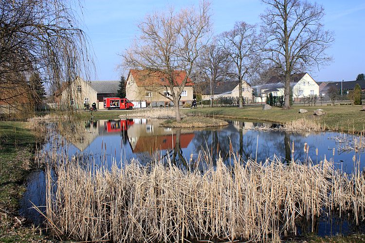 uebung-am-dorfteich-jaenschwalde-r-karge_