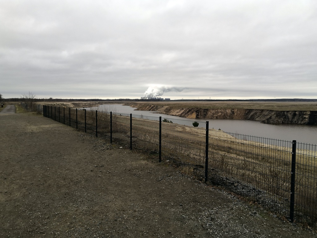 zwischenstand-am-ostsee-h-mucc88ller