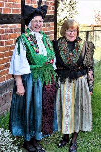 Eroeffnung Trachtenausstellg. Jaew. - K. - F. Muehler (7)