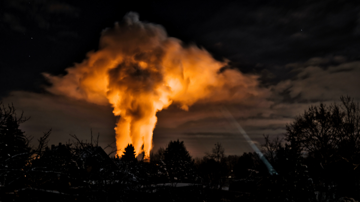 Volllast in einer kalten Winternacht-norbert kubicke